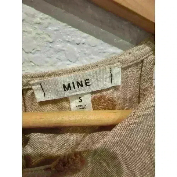 Be mine linen halter. Viscose material Tan with polkadot. Size Small. - Picture 3 of 3